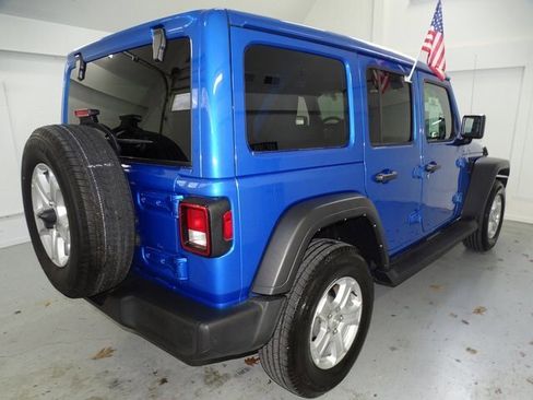 Certified 2022 Jeep Wrangler Unlimited Sport w/ Sun And Sound Package image 21