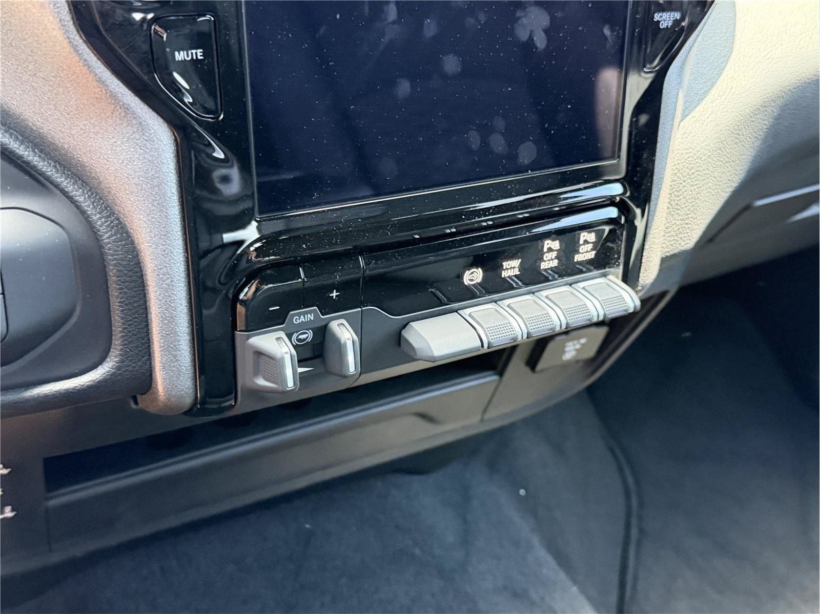Used 2025 RAM 2500 Tradesman AWD/4WD image 23