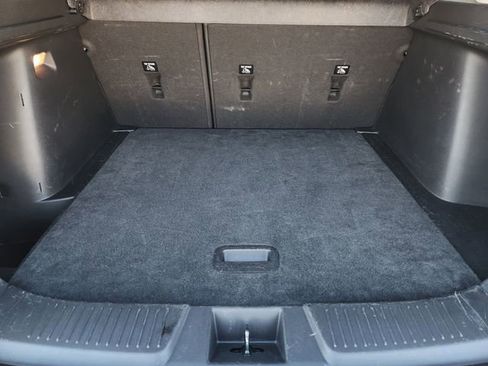 Used 2025 Chevrolet Trax LT image 32