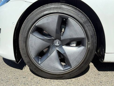 Used 2019 Tesla Model 3 Standard Range Plus RWD image 13