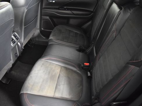 Used 2020 Mitsubishi Outlander LE image 46