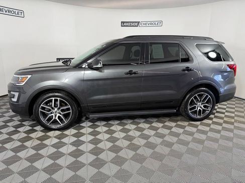 Used 2017 Ford Explorer Sport w/ Equipment Group 401A AWD/4WD image 3