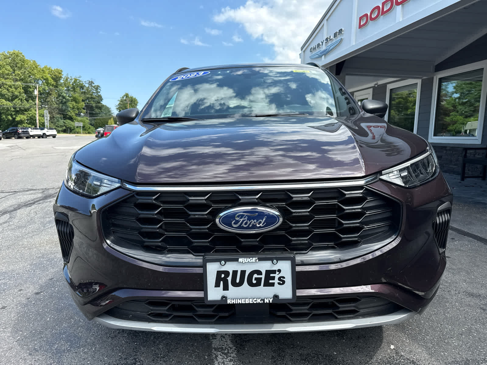 Used 2023 Ford Escape ST-Line w/ Tech Pack #1 AWD/4WD image 9