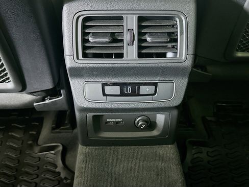 Used 2022 Audi Q5 2.0T Premium image 28