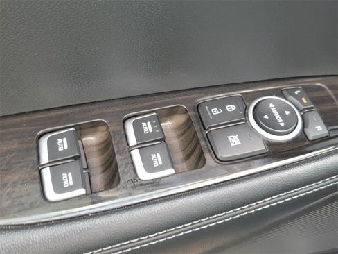 Used 2019 Kia Sorento LX w/ LX Convenience Package image 31