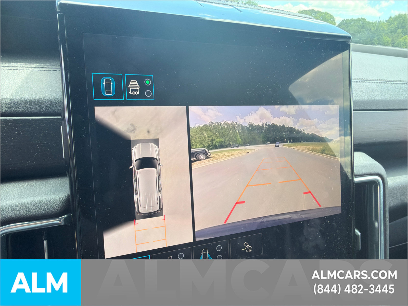 Used 2025 GMC Yukon Denali AWD/4WD image 33