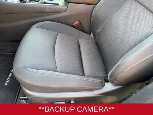 Used 2025 Nissan Altima 2.5 SV FWD image 9