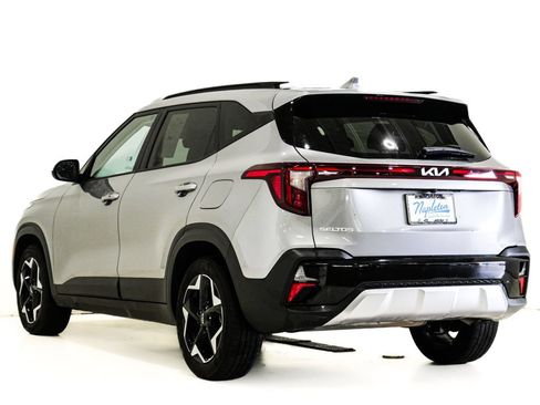 Used 2025 Kia Seltos S FWD image 7