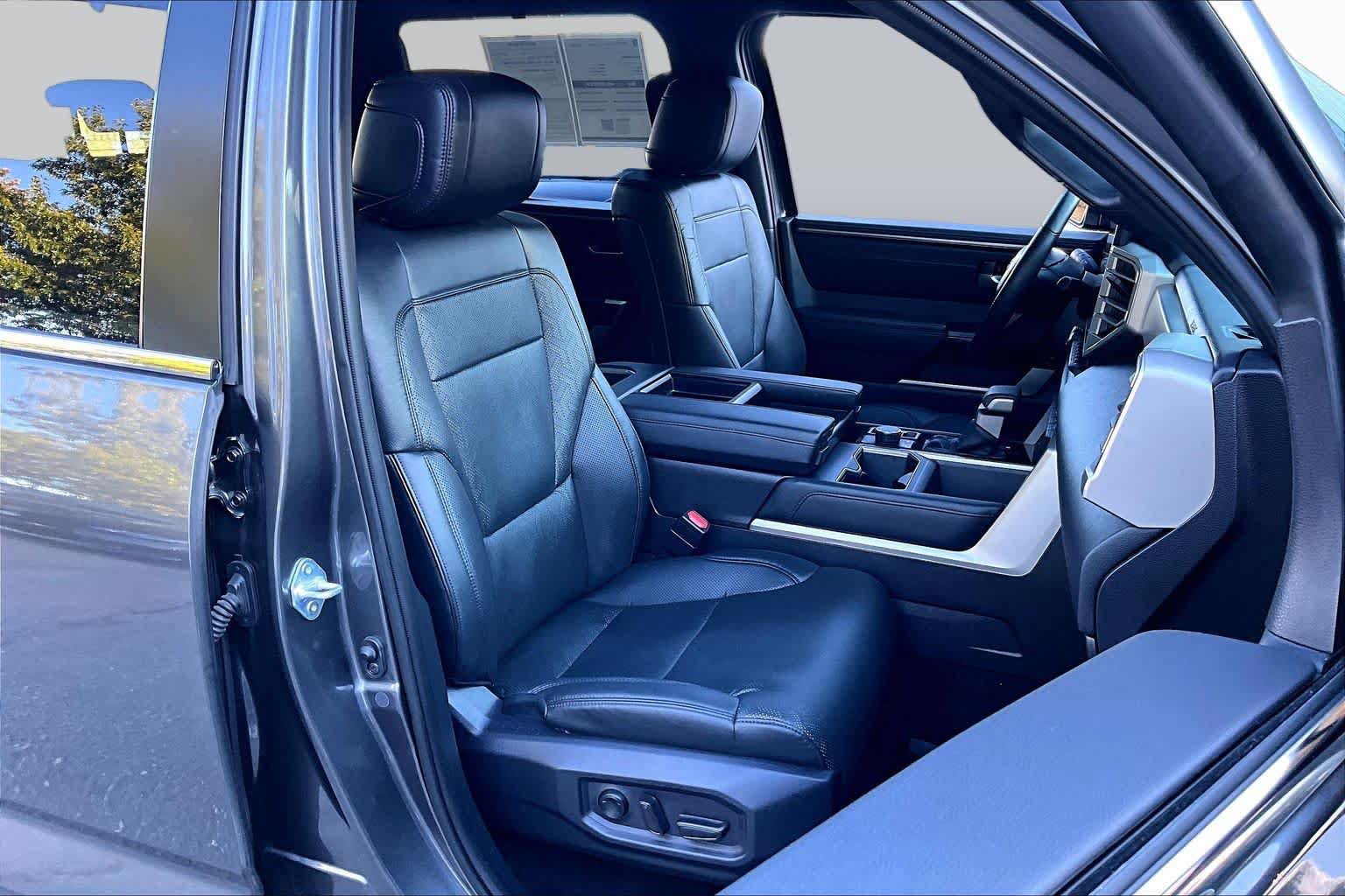 Certified 2025 Toyota Tundra Limited AWD/4WD image 8