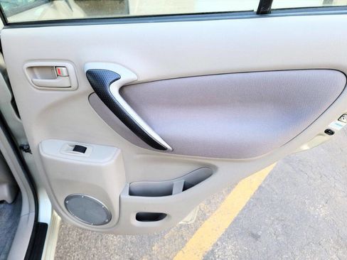 Used 2002 Toyota RAV4 2WD image 22