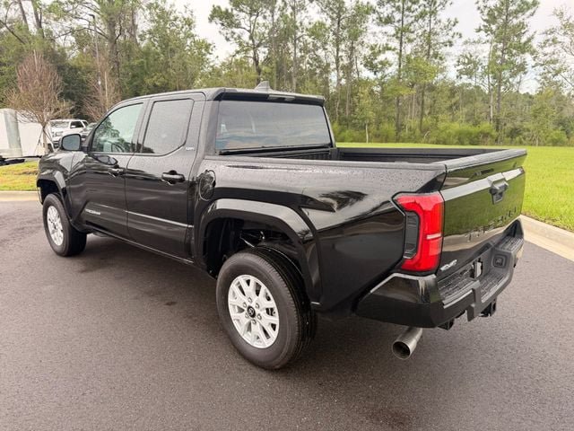 Used 2026 Toyota Tacoma SR5 AWD/4WD image 17