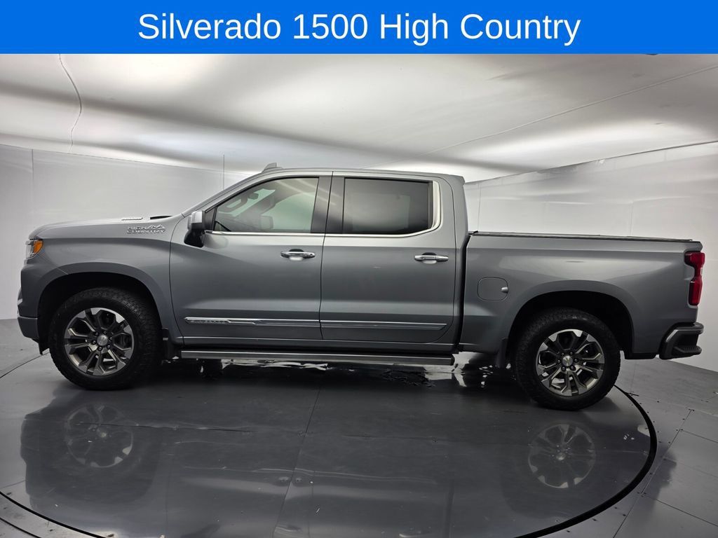 Used 2023 Chevrolet Silverado 1500 High Country w/ Technology Package AWD/4WD image 7