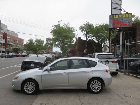 Used 2009 Subaru Impreza 2.5i AWD/4WD image 7