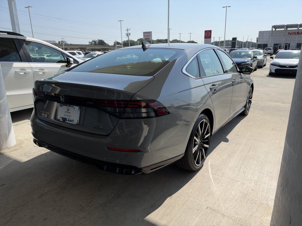 Certified 2024 Honda Accord Touring image 4