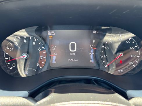 Used 2025 Jeep Compass Limited AWD/4WD image 41