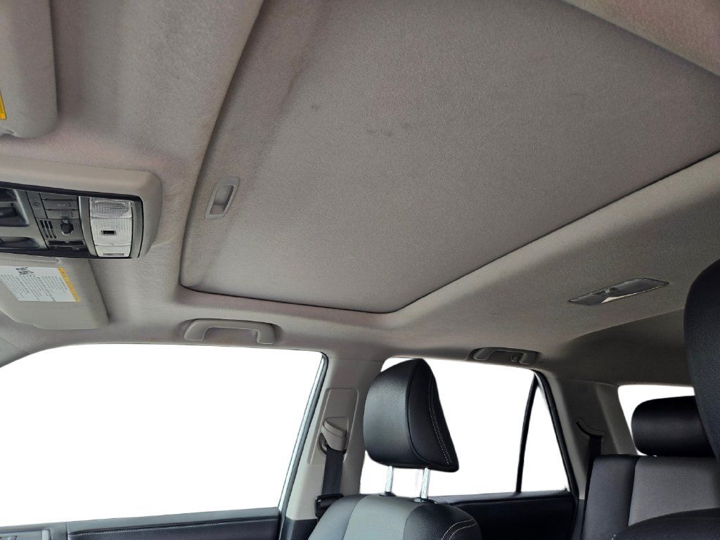 Used 2018 Toyota 4Runner SR5 Premium AWD/4WD image 18