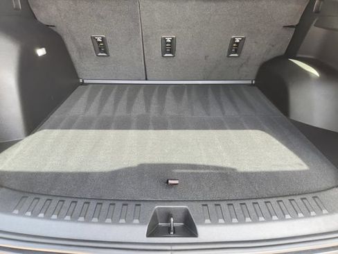 Used 2026 Chevrolet Equinox LT FWD image 32
