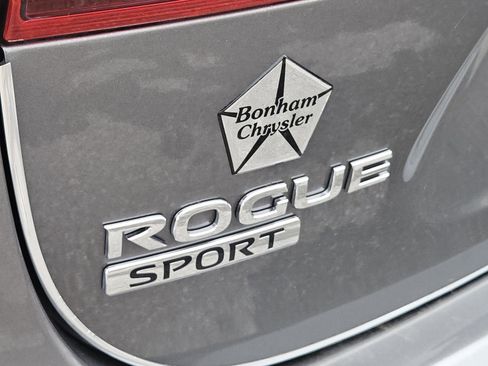 Used 2020 Nissan Rogue Sport S FWD image 8