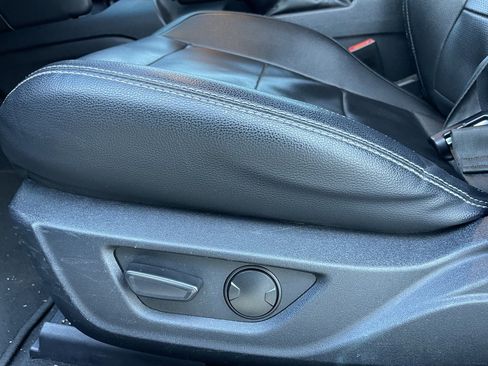 Used 2022 Ford Mustang Premium image 10