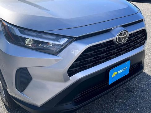 Used 2025 Toyota RAV4 XLE image 32