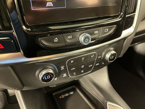 Certified 2023 Chevrolet Traverse LT FWD image 32