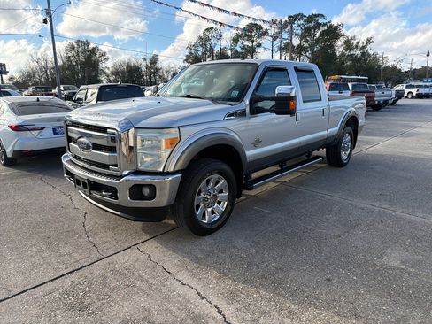 Used 2012 Ford F250 Lariat w/ Lariat Ultimate Pkg image 2