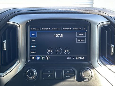 Used 2021 Chevrolet Silverado 2500 LT w/ Convenience Package image 24