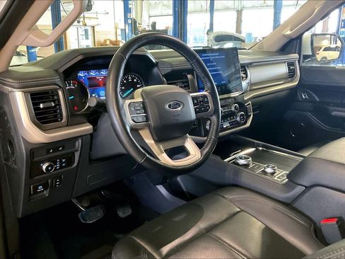 Used 2022 Ford Expedition Max XLT AWD/4WD image 16