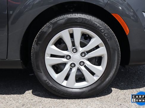 Used 2023 Kia Soul LX image 33