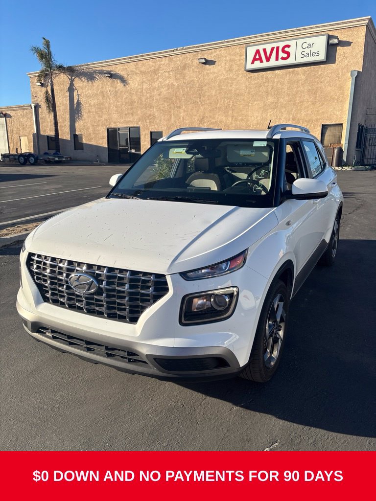 Used 2025 Hyundai Venue SEL FWD image 1