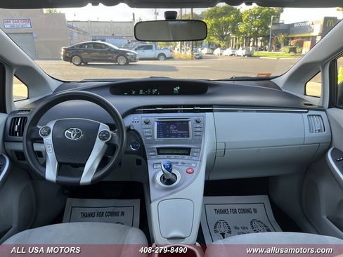 Used 2013 Toyota Prius Three image 30
