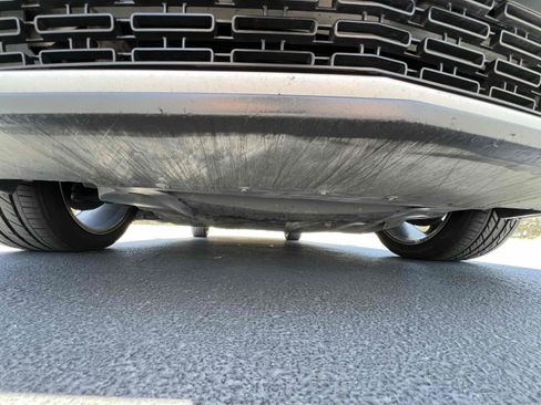 Used 2017 Dodge Challenger R/T RWD image 18