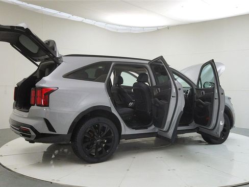 Used 2022 Kia Sorento SX image 13