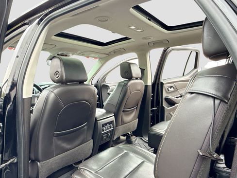 Used 2020 Chevrolet Traverse Premier w/ Redline Edition AWD/4WD image 6