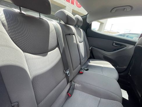 Used 2016 Hyundai Elantra SE w/ Option Group 02 image 16