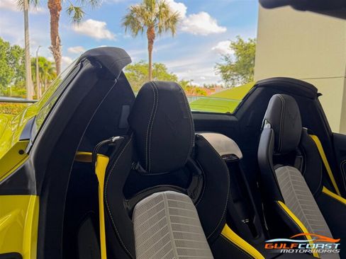 Used 2022 Chevrolet Corvette Stingray Premium Conv RWD image 32