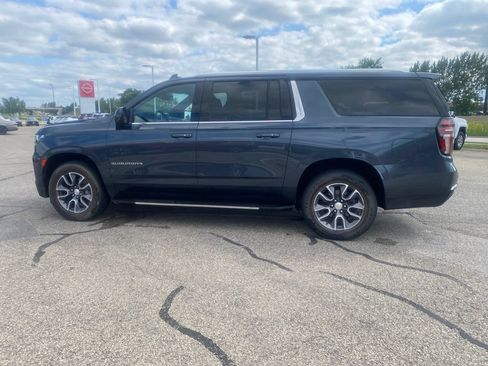 Used 2021 Chevrolet Suburban LT w/ Luxury Package AWD/4WD image 17