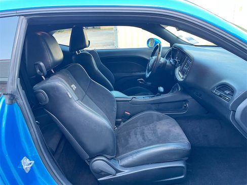 Used 2019 Dodge Challenger R/T Scat Pack w/ T/A Package image 27