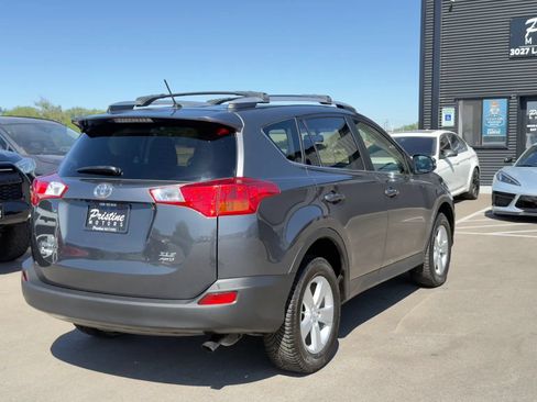 Used 2013 Toyota RAV4 XLE AWD/4WD image 4