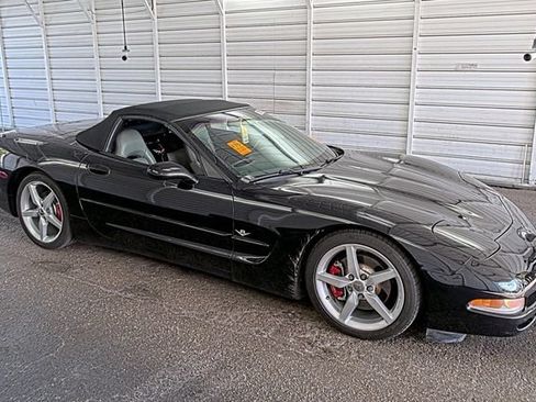 Used 2001 Chevrolet Corvette Convertible w/ Preferred Equipment Group2 RWD image 4
