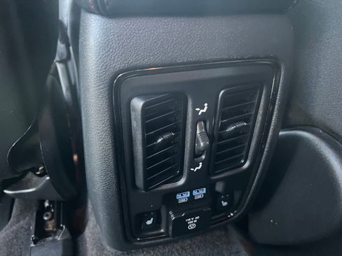 Used 2018 Dodge Durango R/T image 29