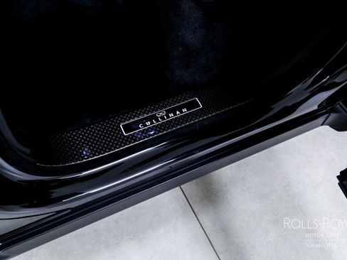 Certified 2024 Rolls-Royce Cullinan Black Badge w/ Dark Exterior Package image 23