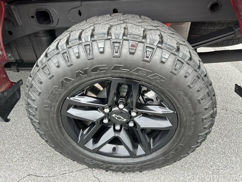 Used 2021 Chevrolet Silverado 1500 LT Trail Boss w/ Convenience Package II AWD/4WD image 10