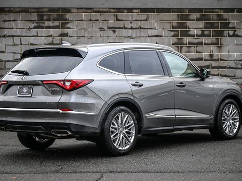 Used 2023 Acura MDX SH-AWD w/ Advance Package image 3