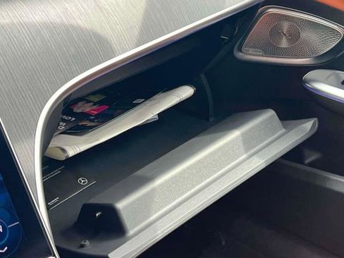 Used 2025 Mercedes-Benz C 300 4MATIC Sedan image 16