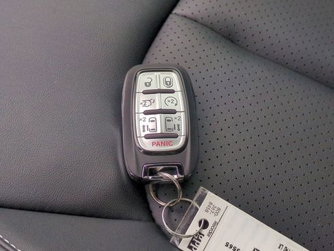 New 2026 Chrysler Voyager LX image 27