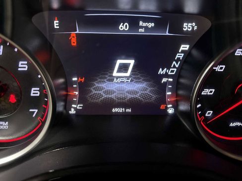 Used 2020 Dodge Charger SXT image 18