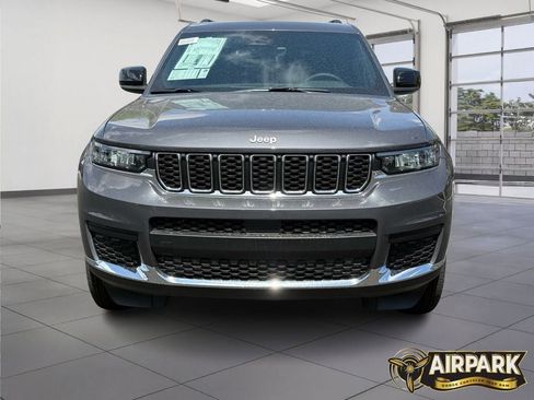 New 2025 Jeep Grand Cherokee L Laredo w/ Luxury Tech Group I image 4