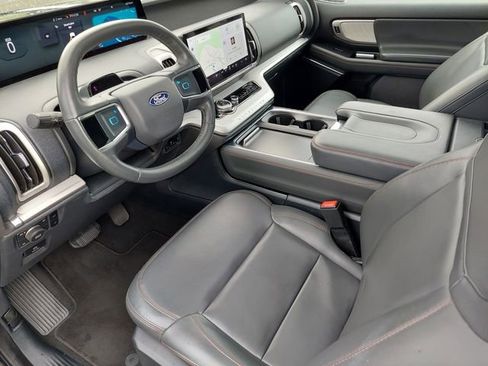 Used 2025 Ford Expedition Max Active AWD/4WD image 21