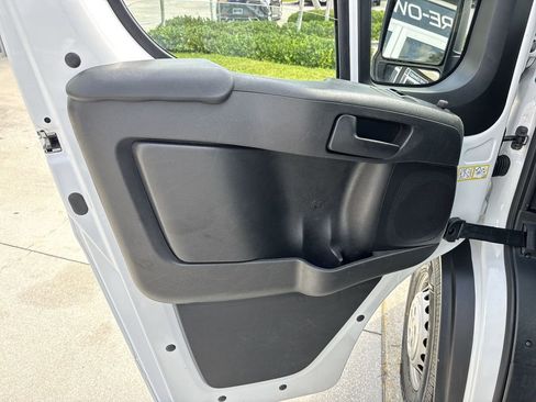 Used 2024 RAM ProMaster 2500 w/ Convenience Group FWD image 37